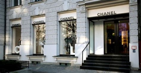 chanel avenue montaigne phone|Chanel paris 75008.